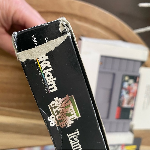 NFL Quarterback Club 96 for SNES/Super Nintendo Complete With Rare Poster - Picture 5 of 7